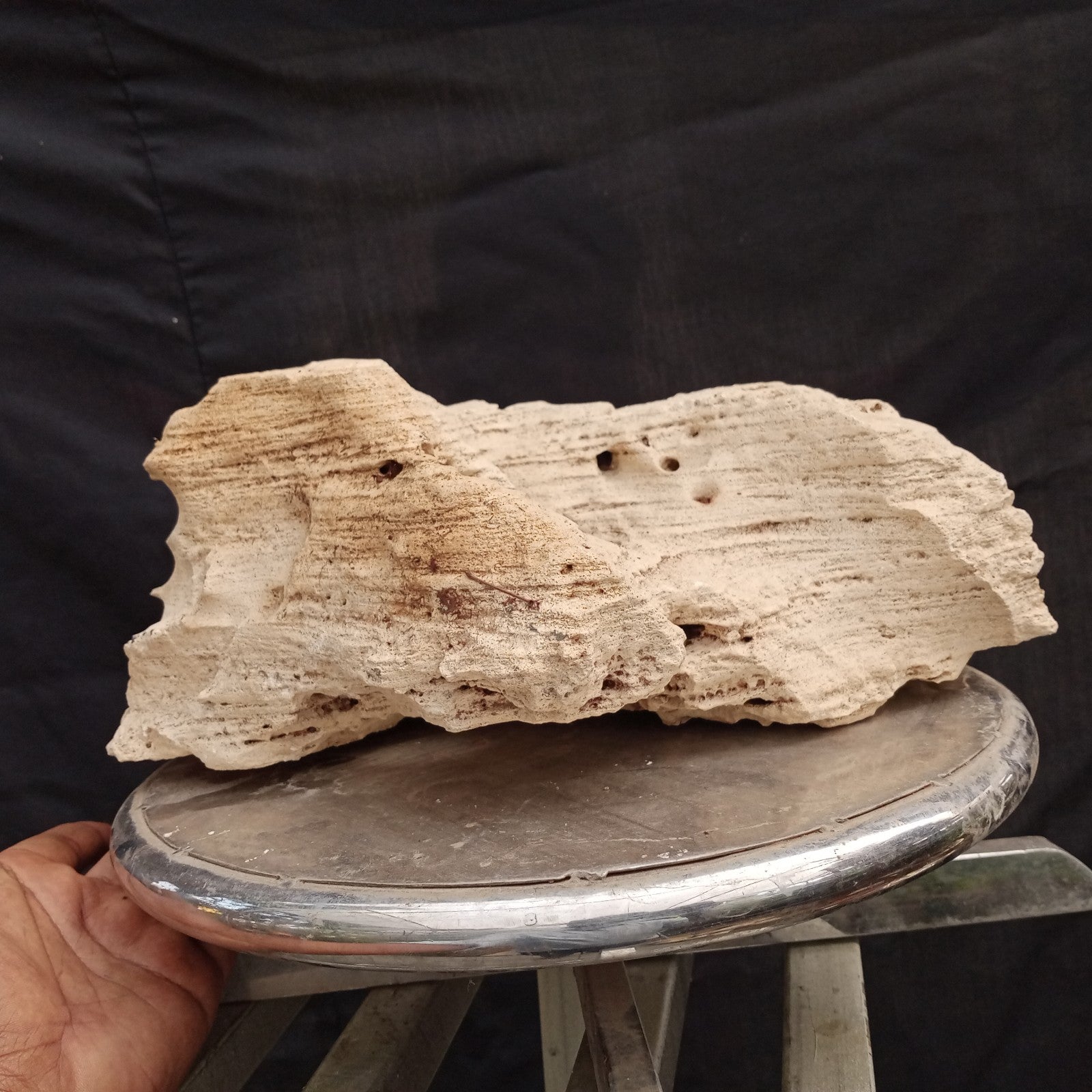 Natural Rock  (5 to 8 kg)