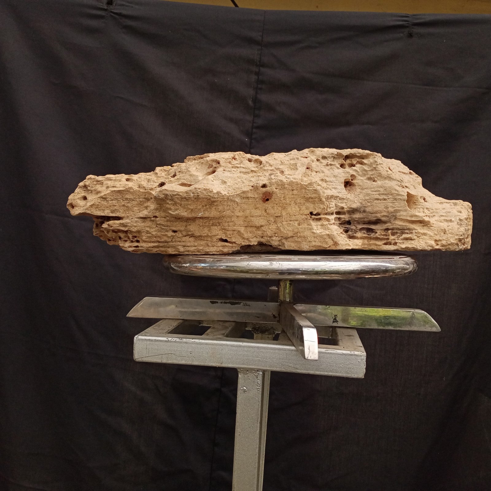 Natural Rock piece   (9 to 12 kg)