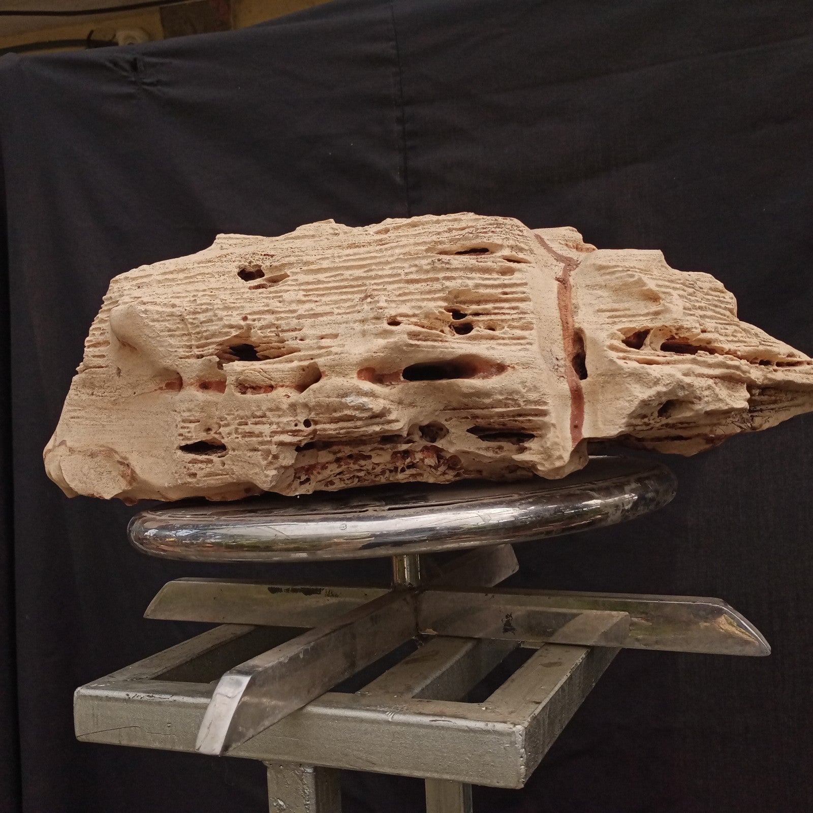 Natural Rock piece   (9 to 12 kg)