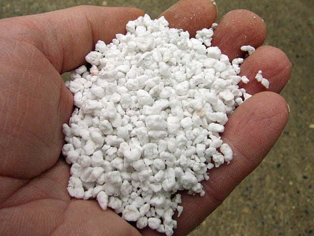 Perlite for Hydroponics & Horticulture Terrace Gardening Soil  (900 grms Pack)Conditioner Healthy Root Growth Retains Moisture Allows Aeration
